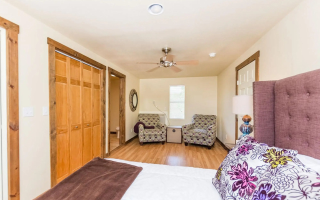 Milam Street Manor