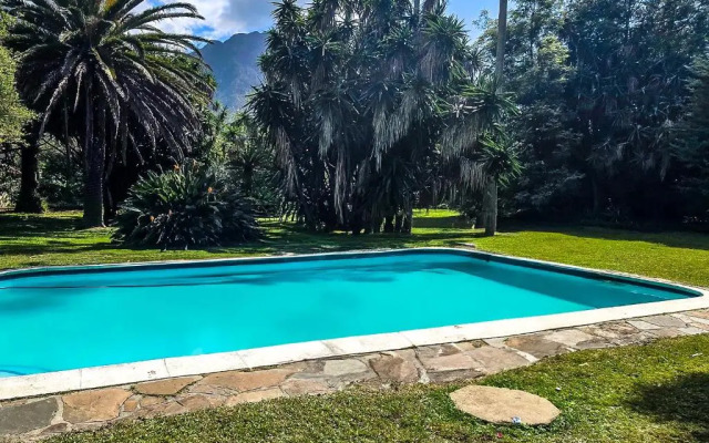 19 Glenhof Road House