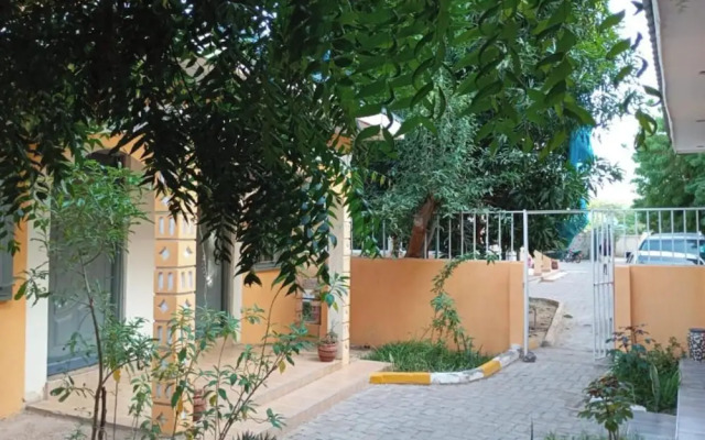 Lolac Hotel