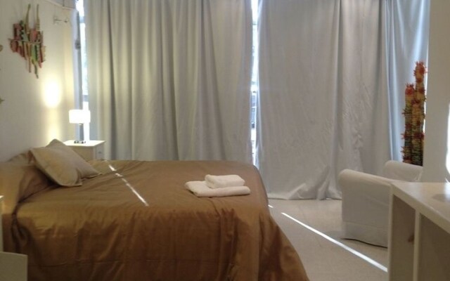 Tacha Studio 4 Apartment