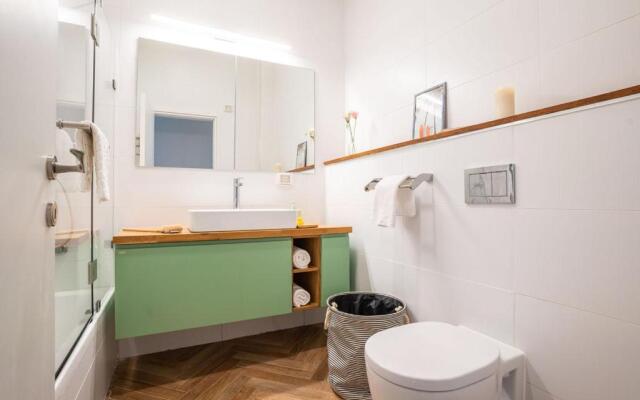Deluxe AchzivBeach Apartment in Nahariya