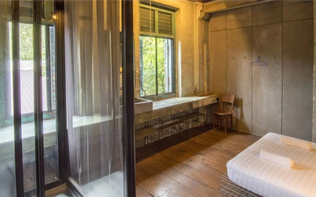 Belakang KongHeng By DreamScape