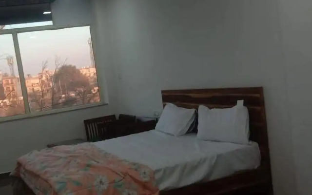 Hotel Mid Town