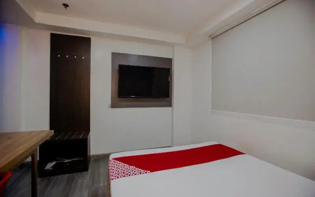OYO 666 Mc Hotel Fairview