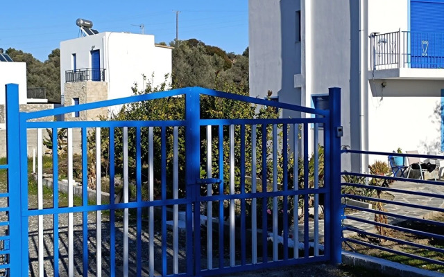 Haraki Blue Houses