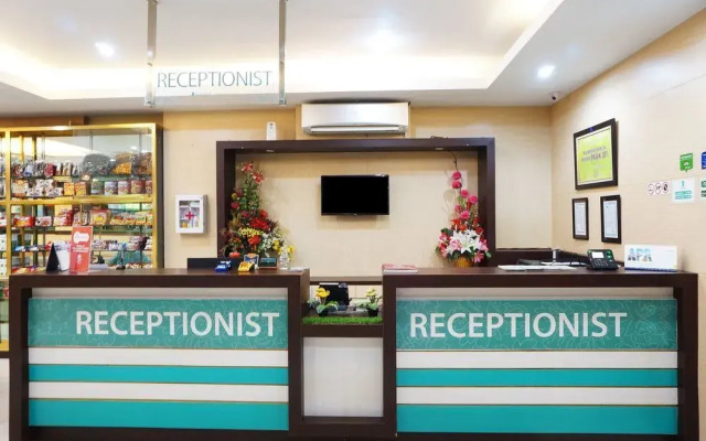 Zen Rooms Near Tunjungan Plaza(ZEN Rooms Gubernur Suryo)