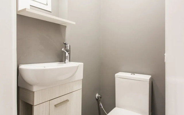 Explore Athens with 2 Bedroom Condo