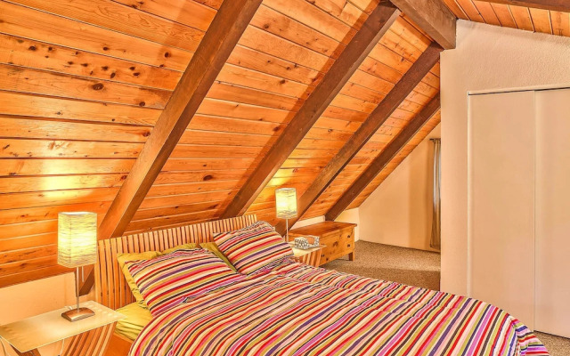 Four Stone Lodge Near Mt Rainier