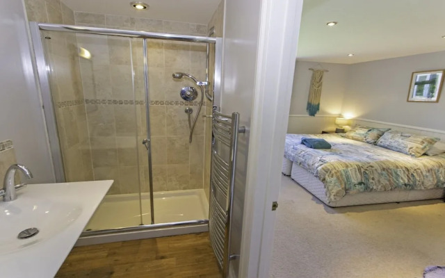 Ladywell Croyde 6 Bedrooms, Sleeps 12, Hot Tub