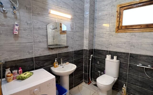 Immaculate 3-bed Apartment sea View