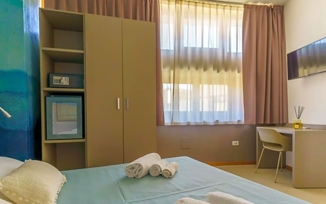 CSA Holiday House Hotel