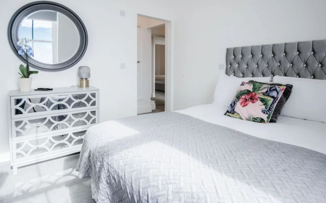 St Catherine's View - 2 Bedroom - Panorama - Tenby