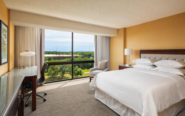 Sheraton West Des Moines Hotel