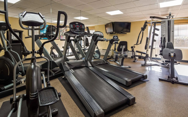 Best Western Plus Bridgeport Inn