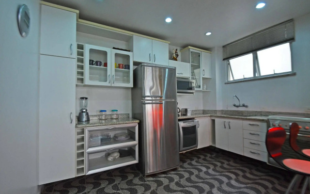 Copacabana Beach Apartments 48