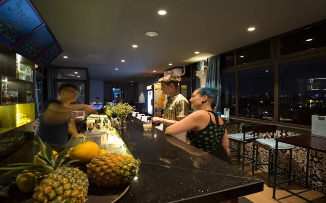 Babylon Garden Inn