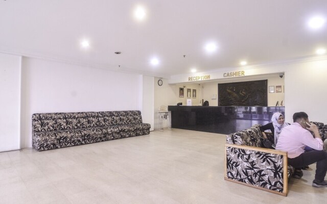 OYO 11342 Liwah Hotel