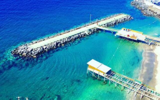 Villa Sorrento Flats