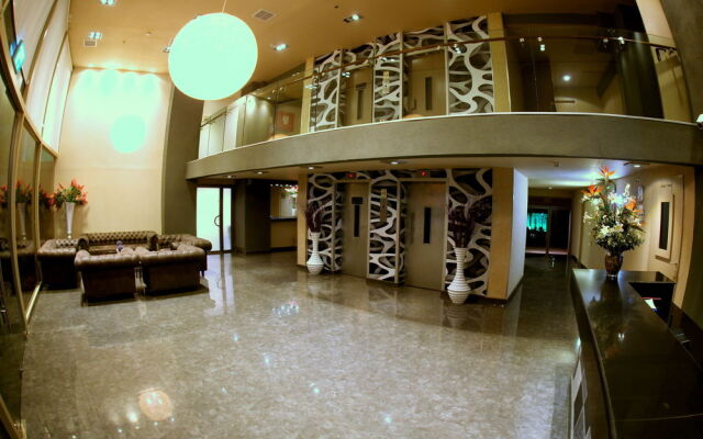 Avia Hotel & Resort