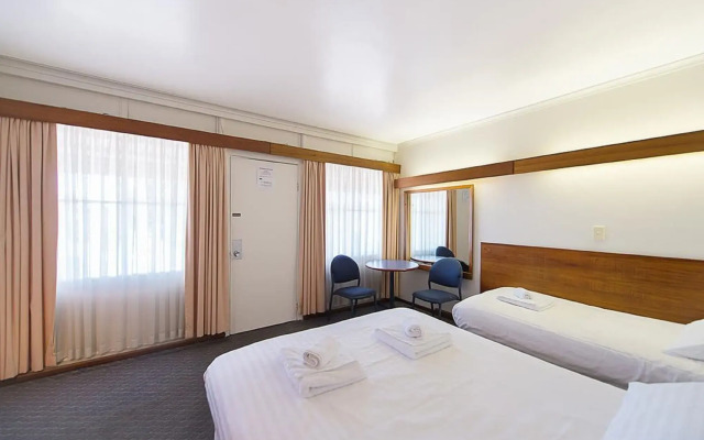 Blue Hills Motel