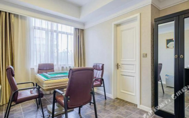 Superior Hotel (Jiaxing Yaohan Shopping Mall Area)