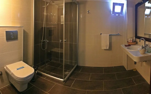 Cunda Sim Otel