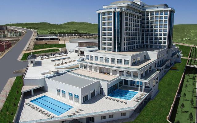 Alusso Thermal Hotel Spa & Convention Center