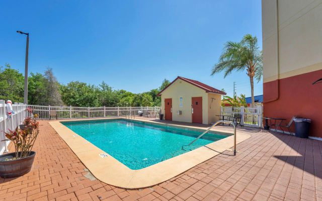 Wingate by Wyndham Leesburg Florida