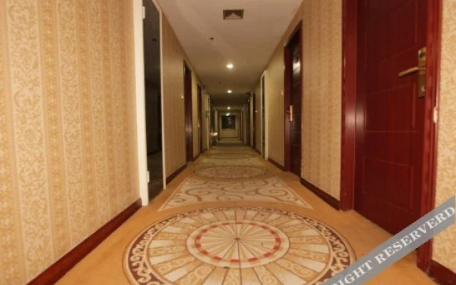 Xinji Theme Hotel