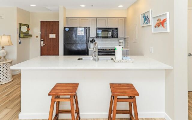 Luau II 6231/6233 - flr2 - 2BR 2BA - (7)