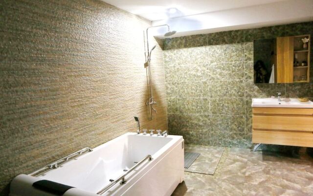 Ling Jing Boutique Inn