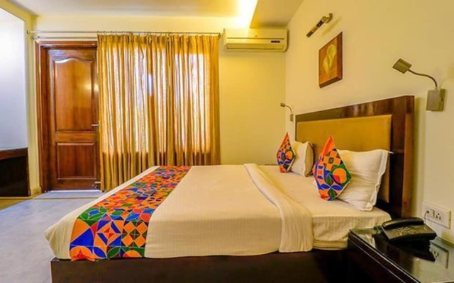 Fabhotel Imperial Inn
