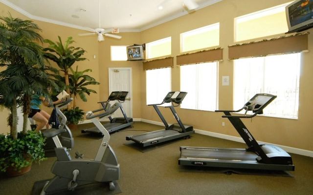 87631 Games Room+2-masters+hottub+water View!