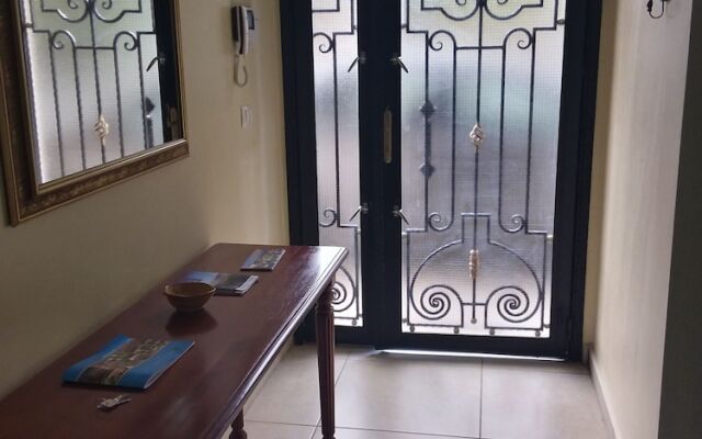 Honey Guesthouse