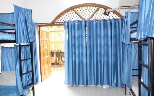 Bunkin Hostel