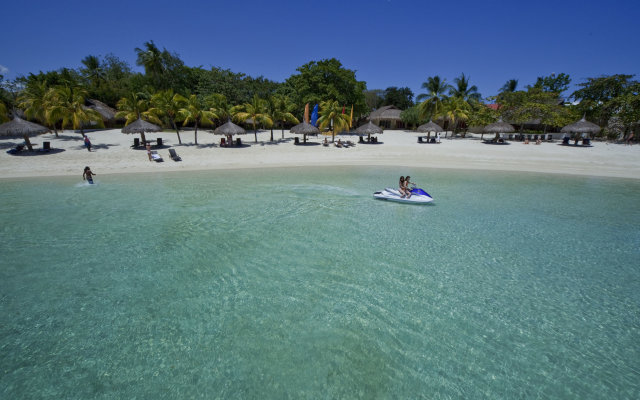 Bluewater Maribago Beach Resort