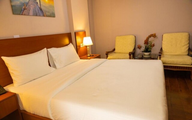 Three 888 Hotel