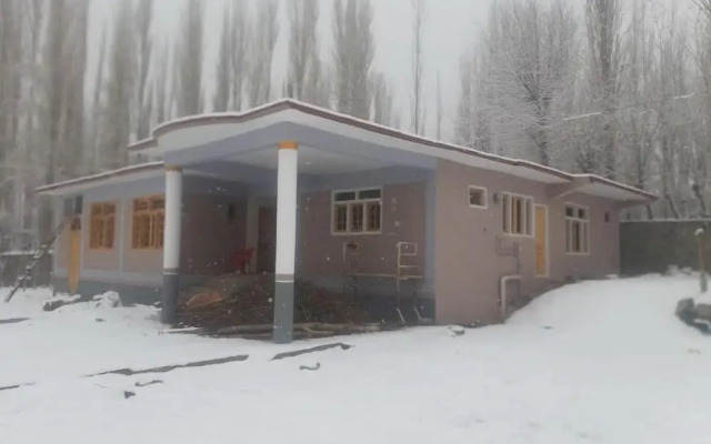 Markhor Hotel