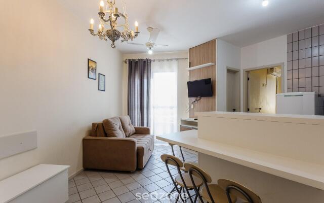 Apto em ótima localização a 100m da praia CSG305