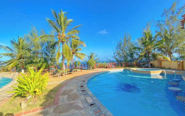 Sea Breeze Beachfront Apartments