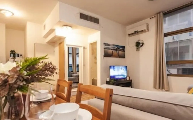Cozy Ben Yehuda Hideaway-Tel Aviv RENTAL
