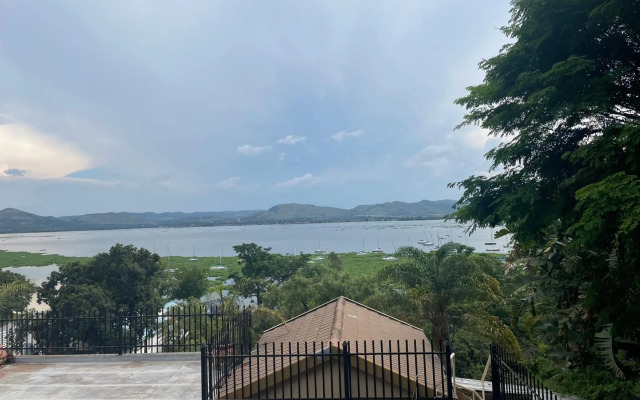 Boat Yard Guest House