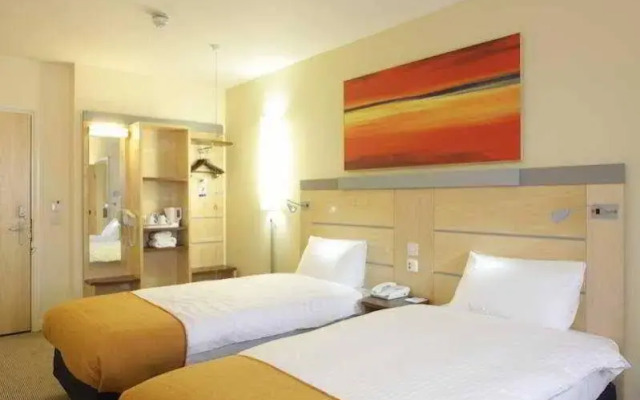 Premier Inn Ayr A77 / Racecourse Hotel