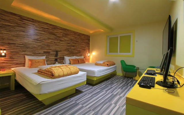Motel 369