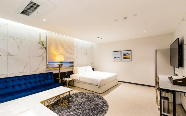 Air Sky Hotel