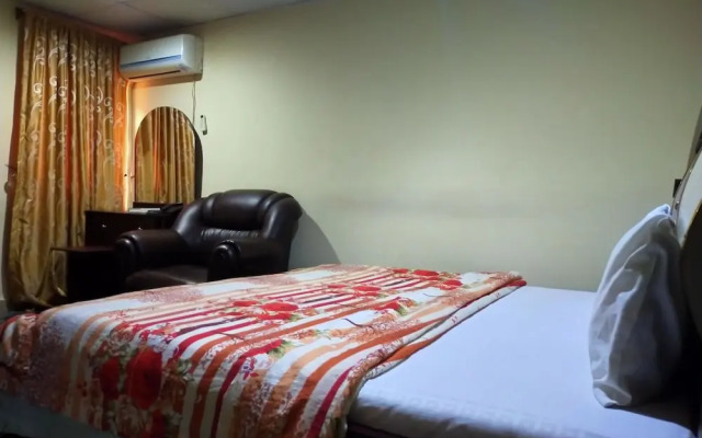 Rodze Hotel & Suites