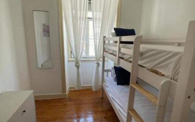 7 Seas 3 Hostel