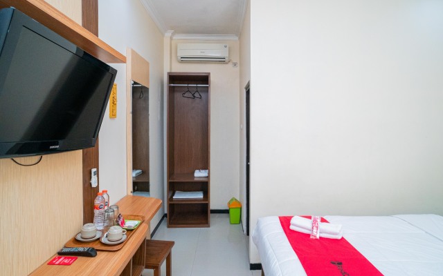 RedDoorz Plus Syariah @ Jalan Dokter Wahidin Bojonegoro