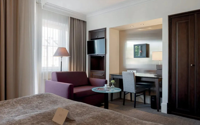 Elite Park Avenue Hotel