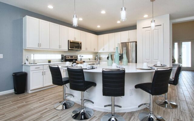 Sonoma - 6 Bedroom Pool Home- 1860SN